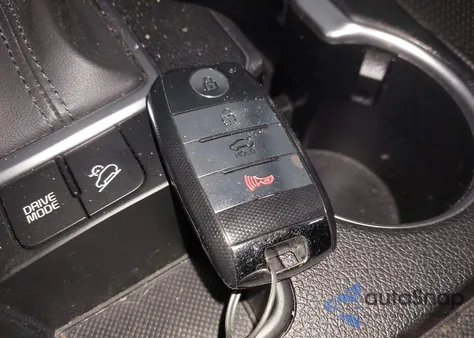 2020 Kia Sportage Ex z USA, uszkodzony, nr VIN KNDPN3AC6L7659058